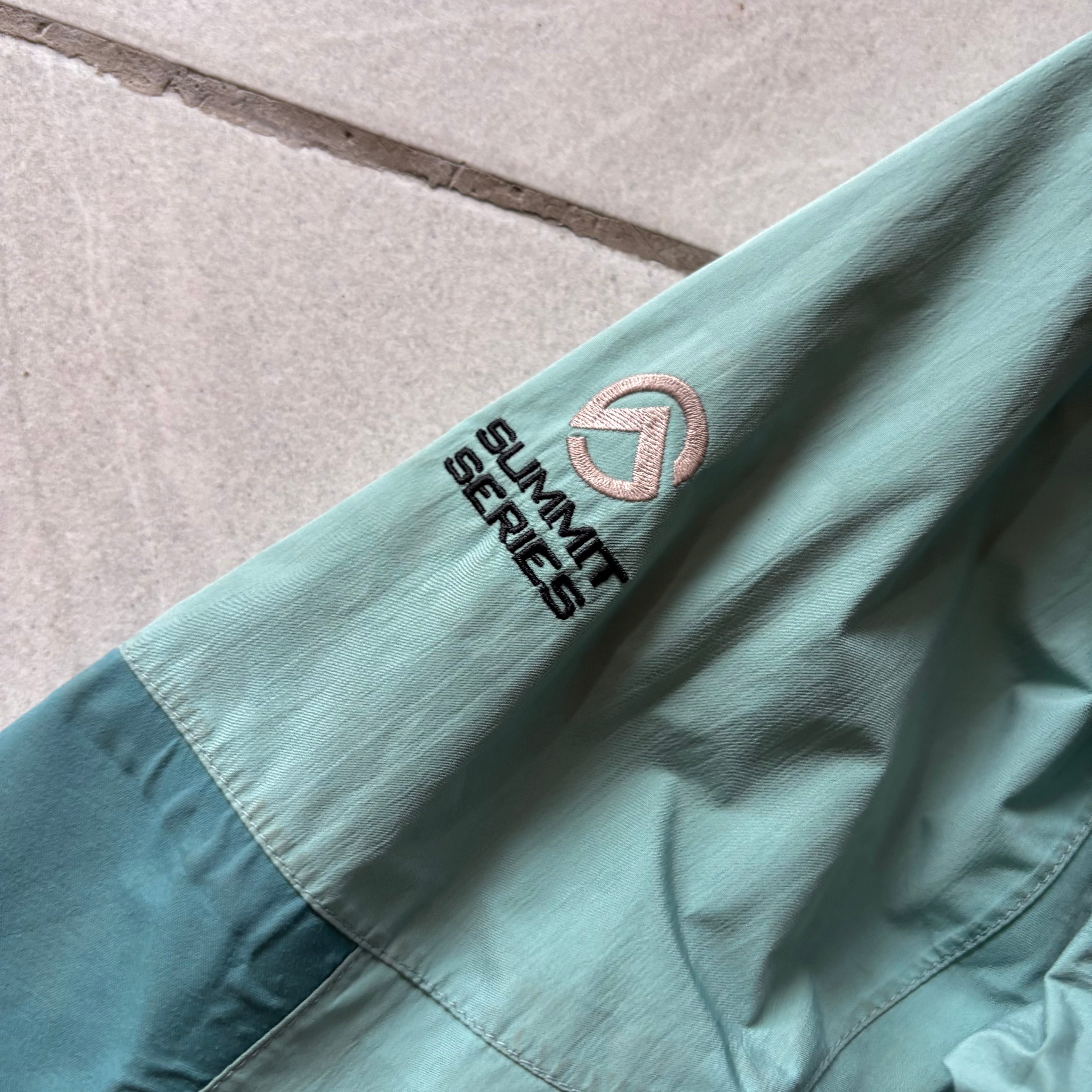 (L) THE NORTH FACE GORE-TEX SUMMIT SERIES