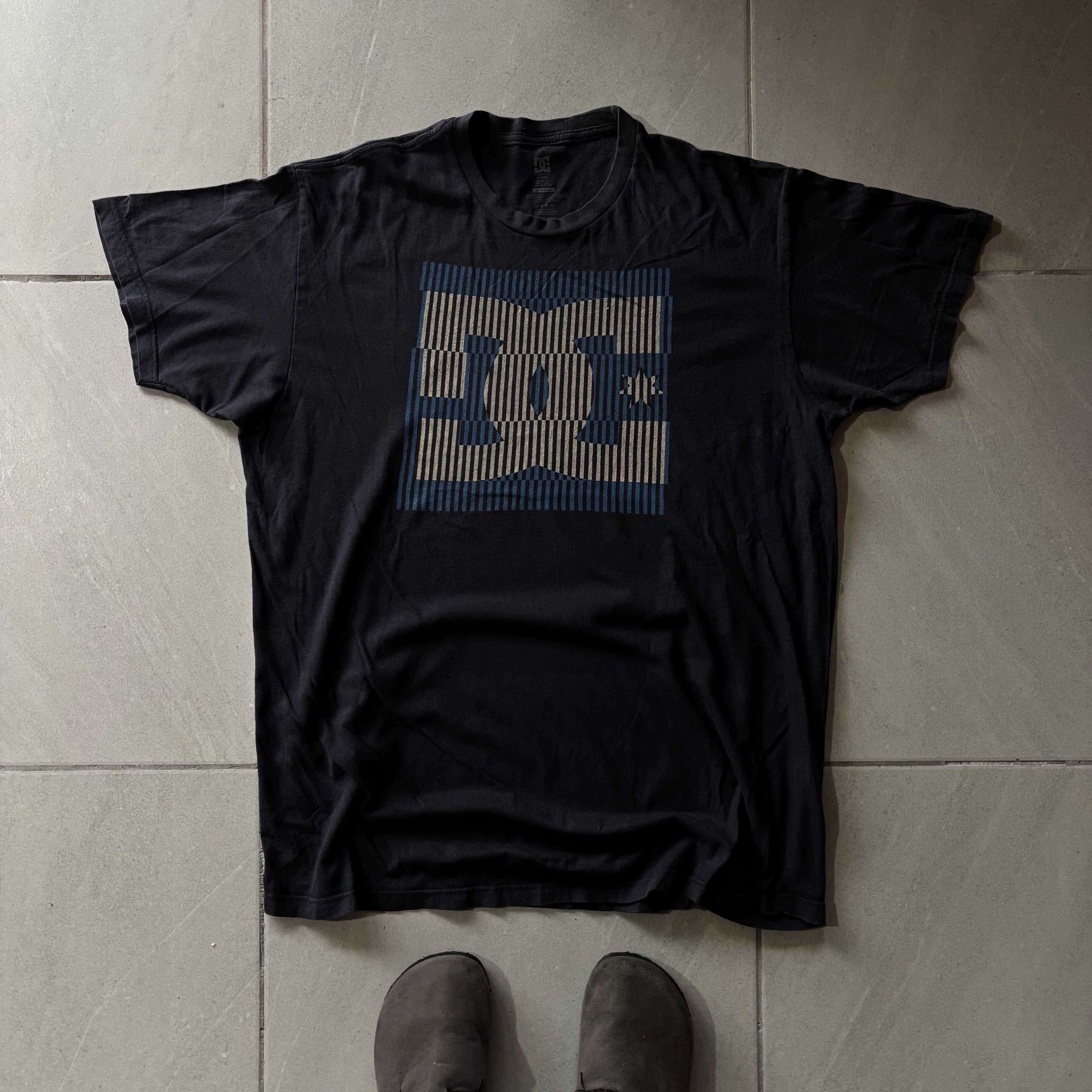 (Xl) DC BIG LOGO TEE