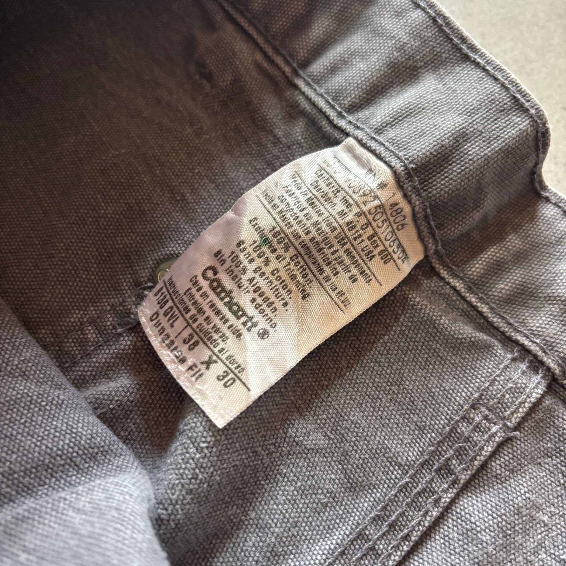 (38/30) CARHARTT DOUBLE KNEE GVL