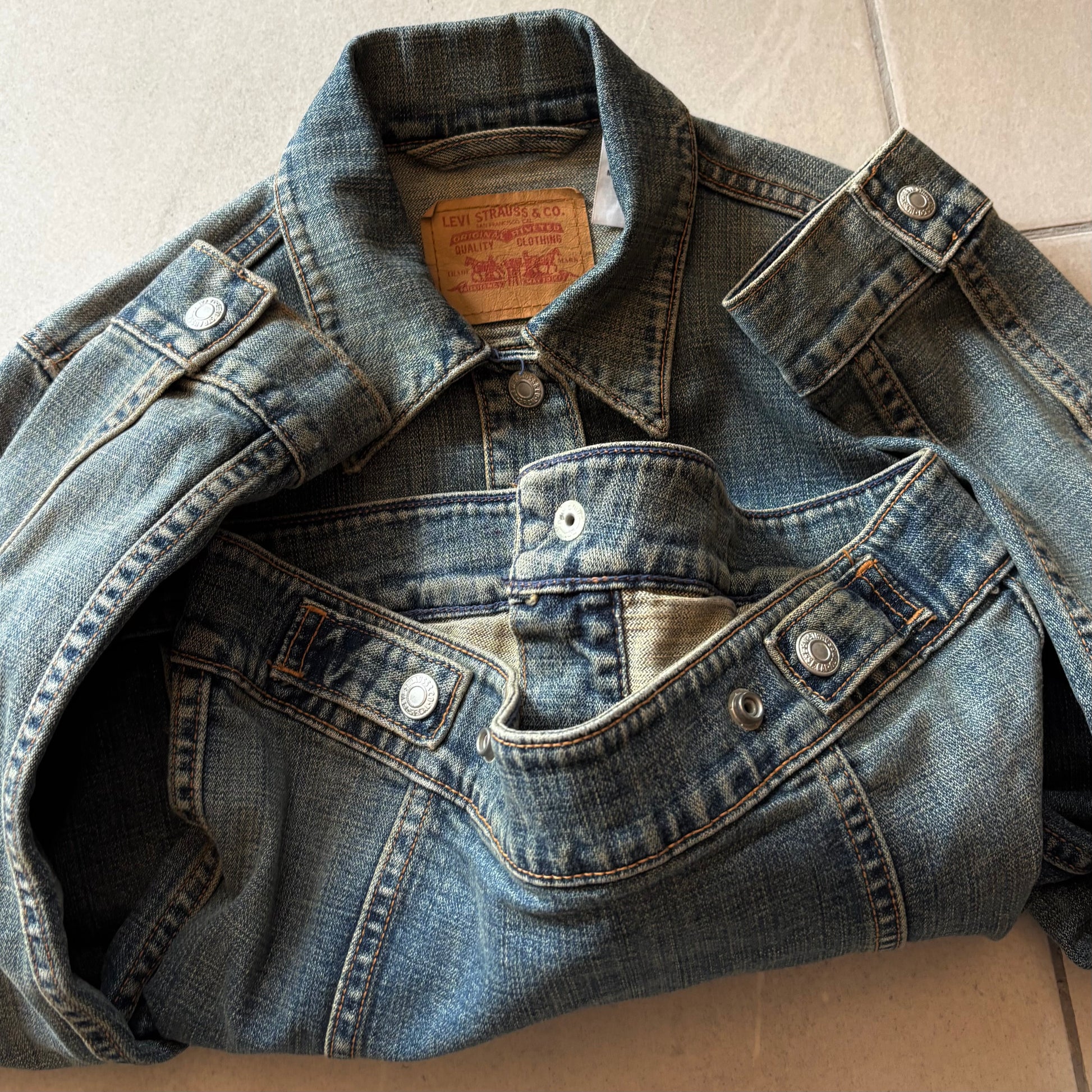 (S) LEVI'S DENIM JACKET