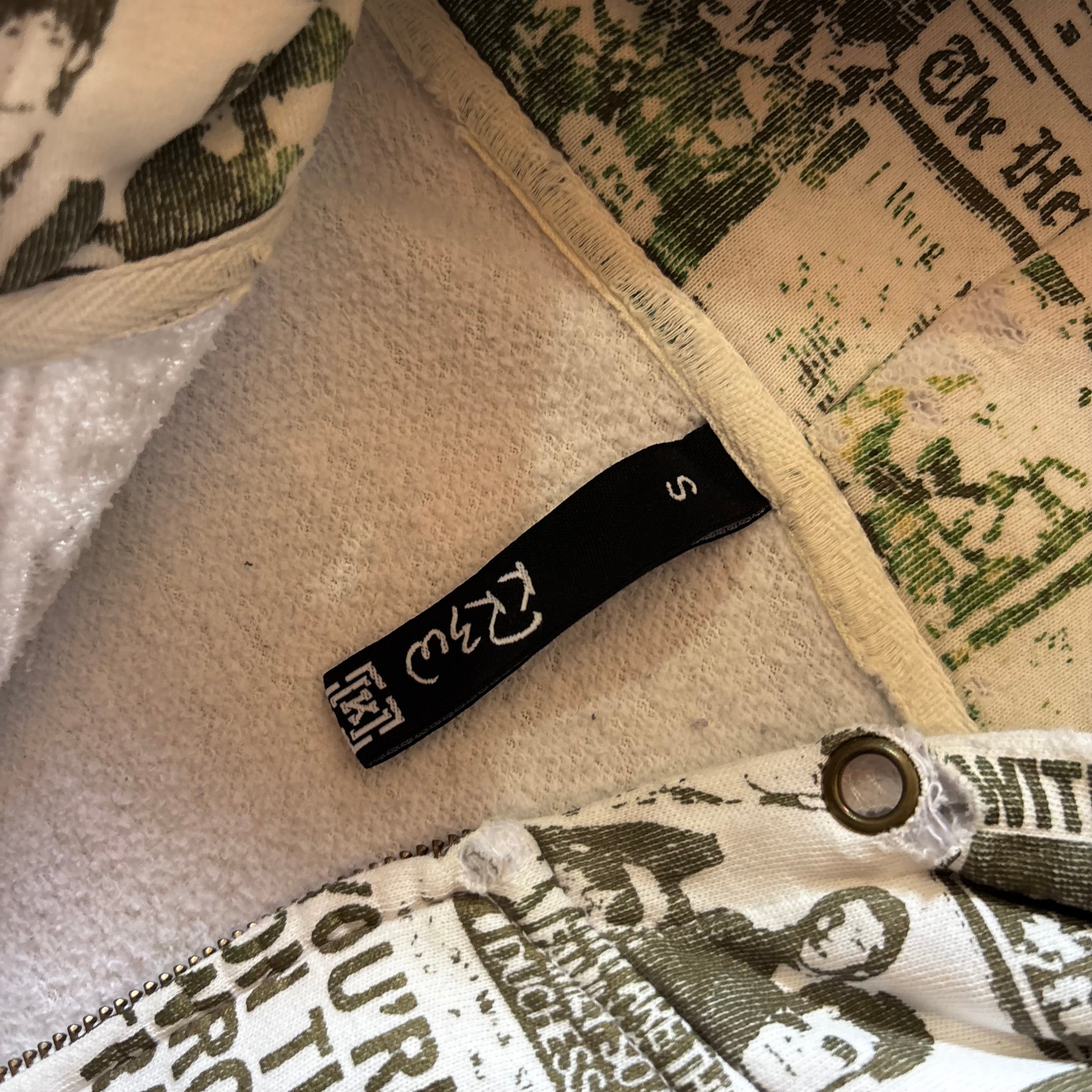 (M) GRAPHIC HOODIE K