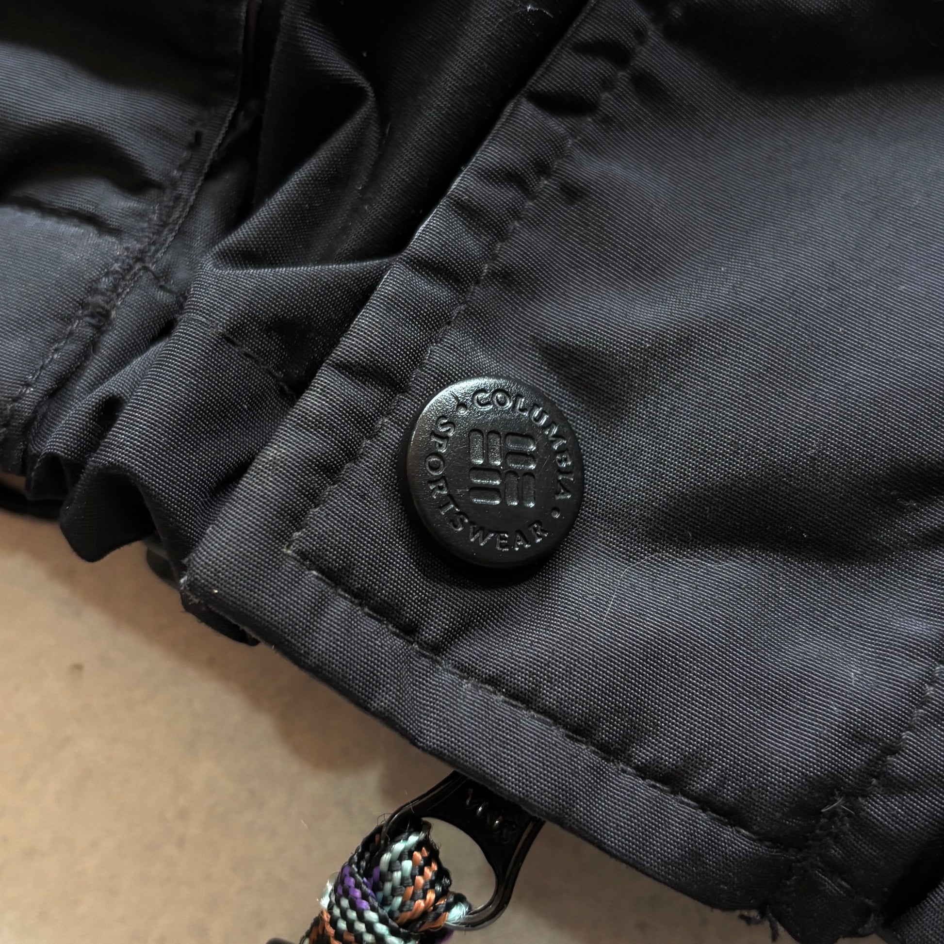 (Xl) COLUMBIA WINDBREAKER BLACK