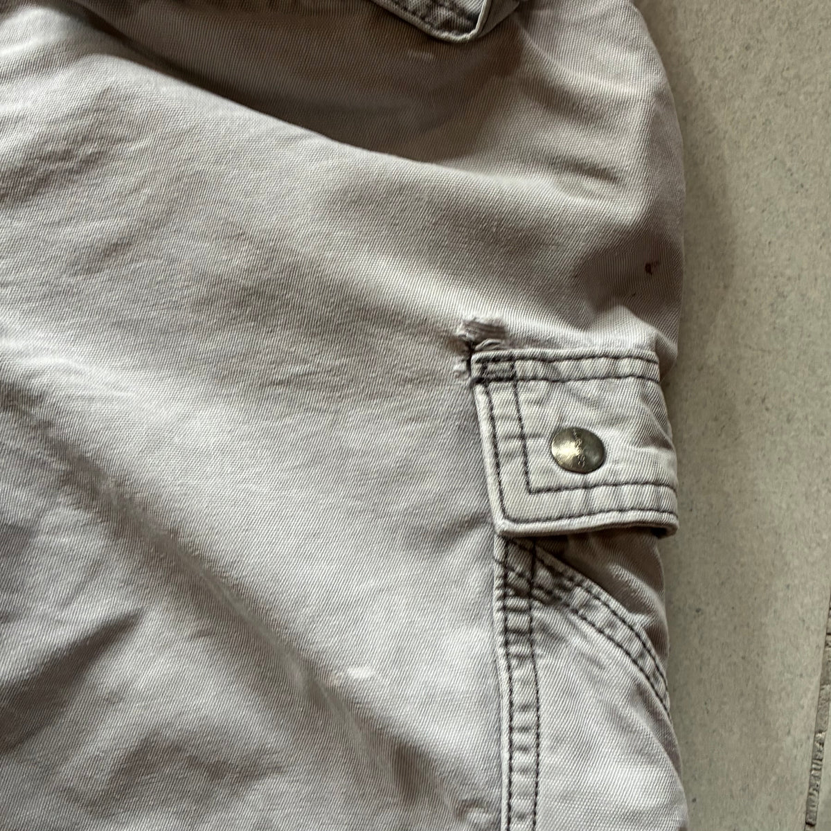 (28) CARHARTT SHORT CARGO