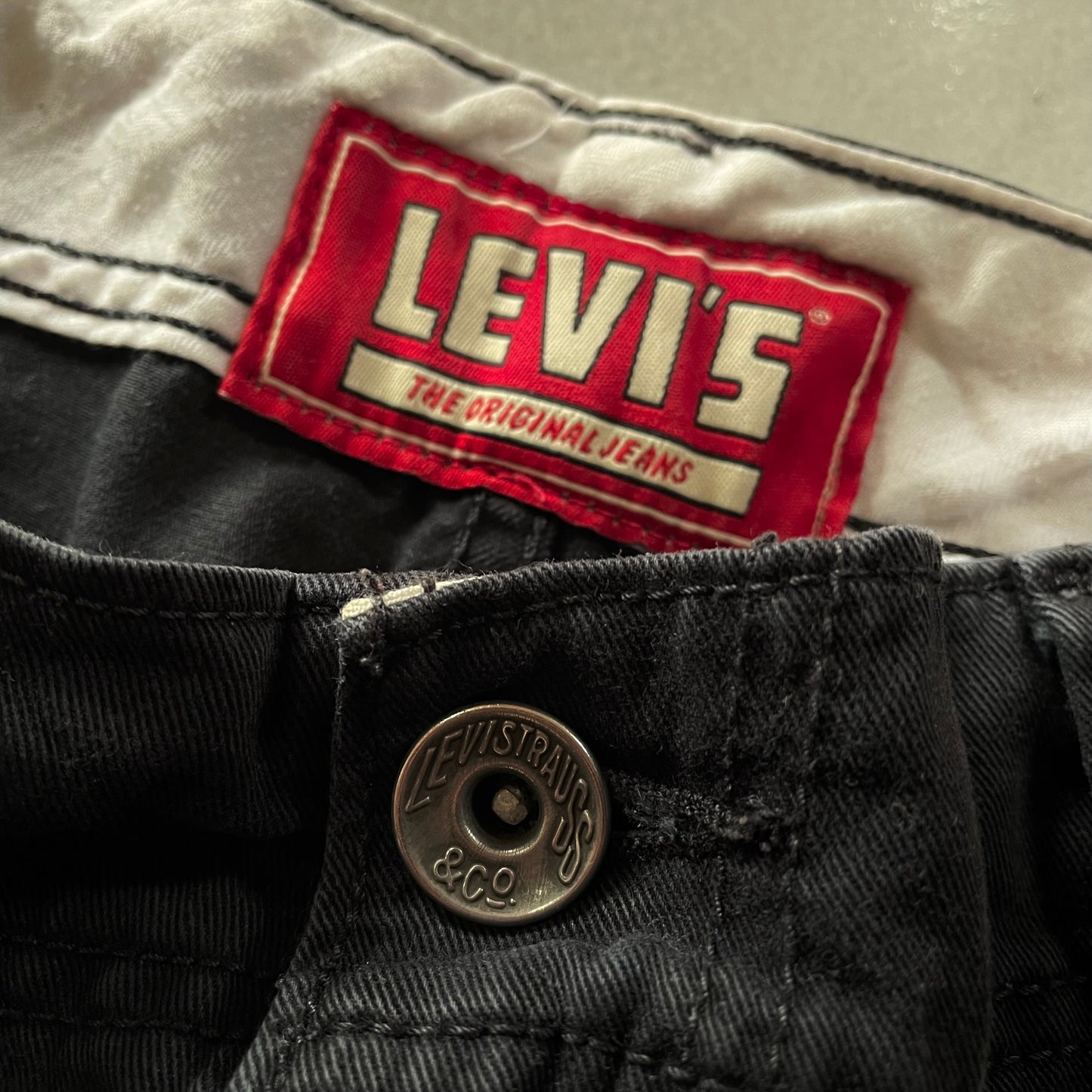 (34) Levi’s Vintage Cargo Short - Baggy