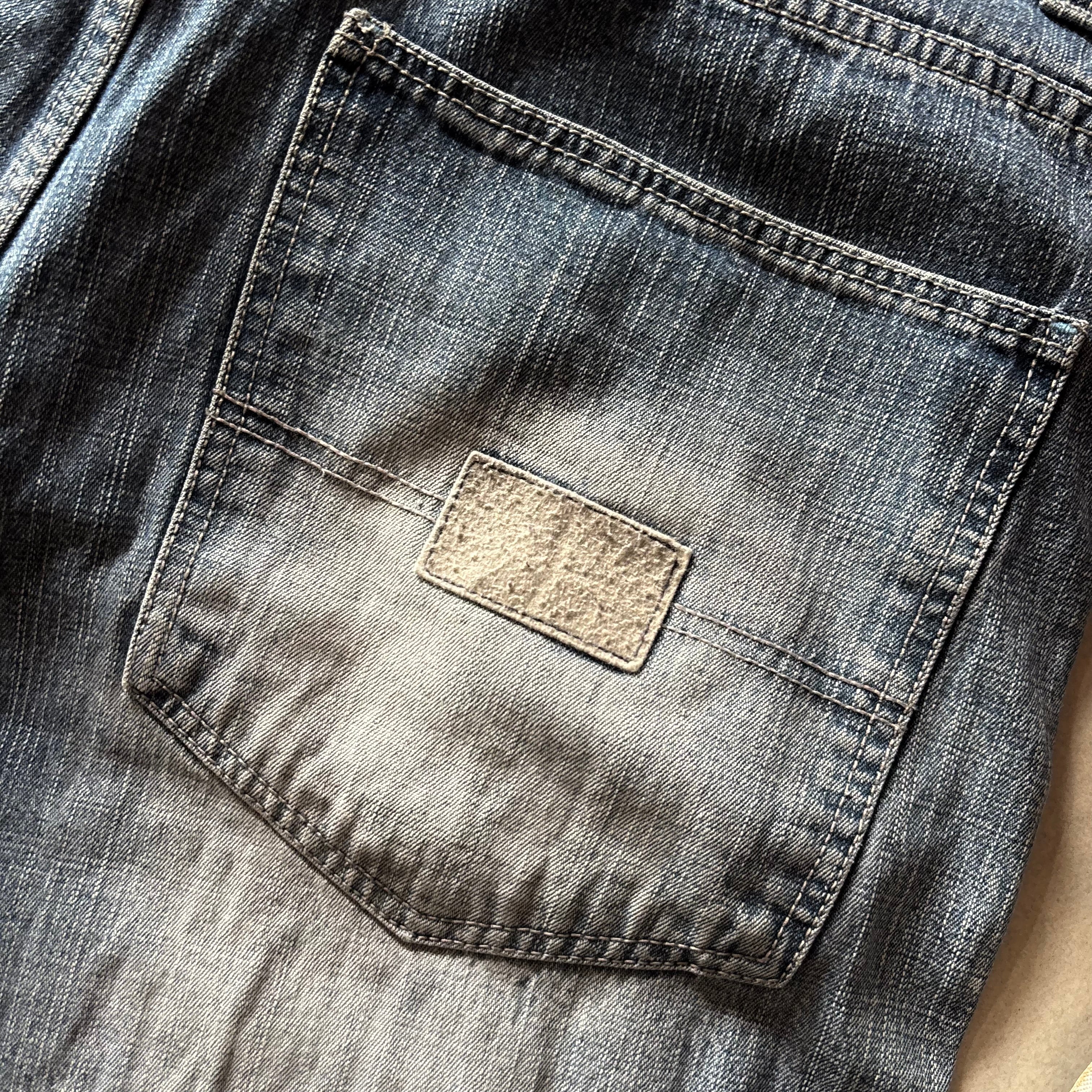 (38) SOUTH POLE RARE PANT