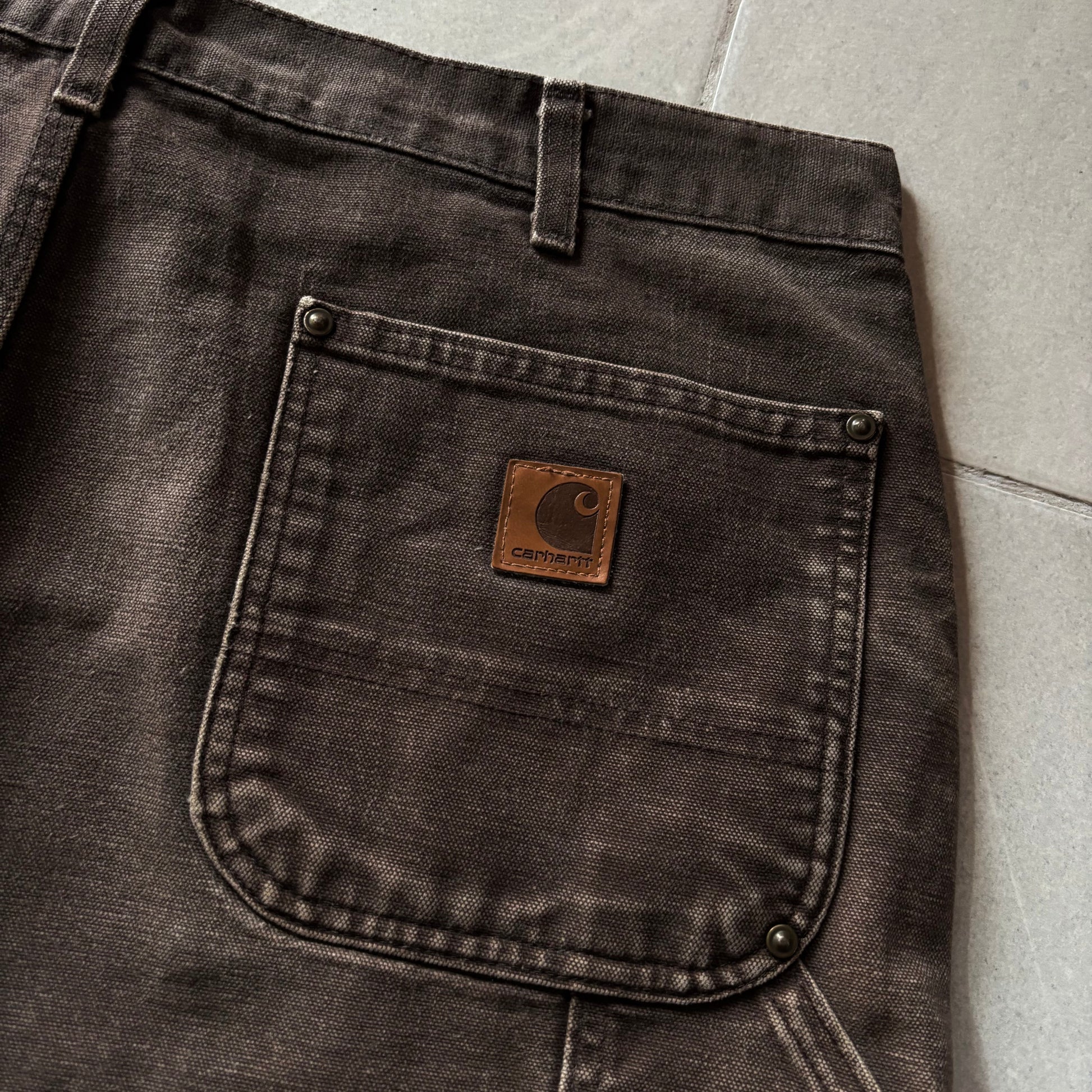(38) CARHARTT BIG LOGO DK SHORT