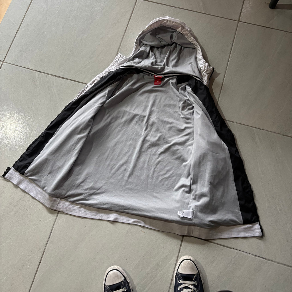 (L) VINTAGE NIKE WINDBREAKER