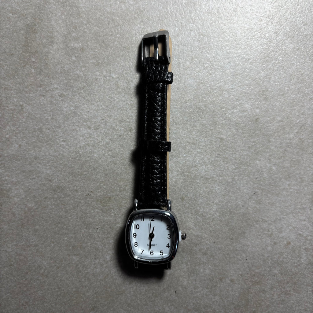 RELOJ ESTILO VINTAGE NEGRO