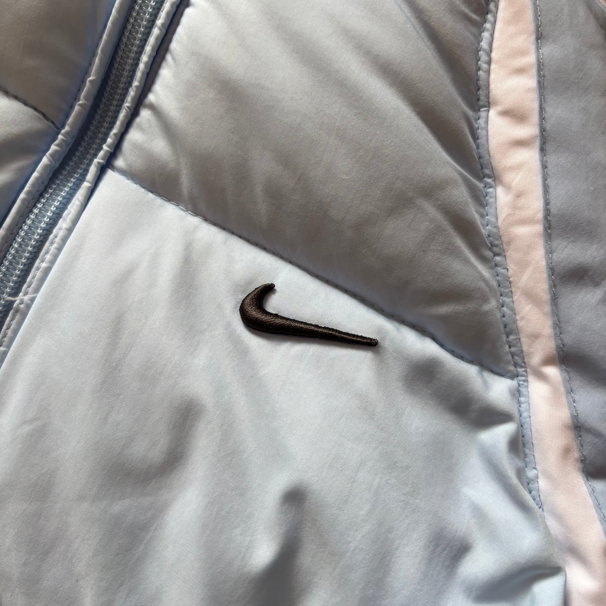 (M) VINTAGE NIKE 00's PUFFER JACKET - PLUMAS - SKY BLUE
