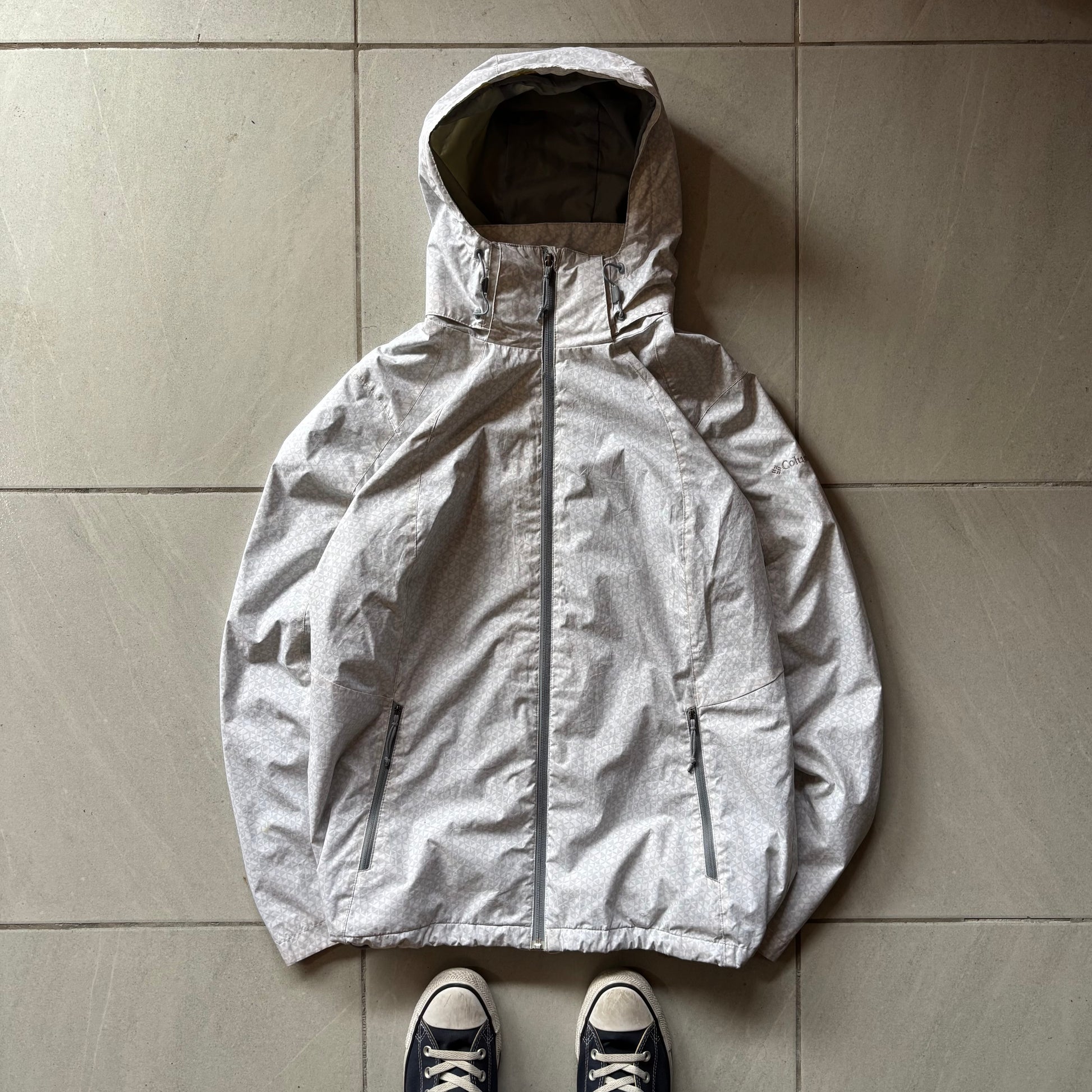 (L) COLUMBIA ABSTRACT WATERPROOF NEW