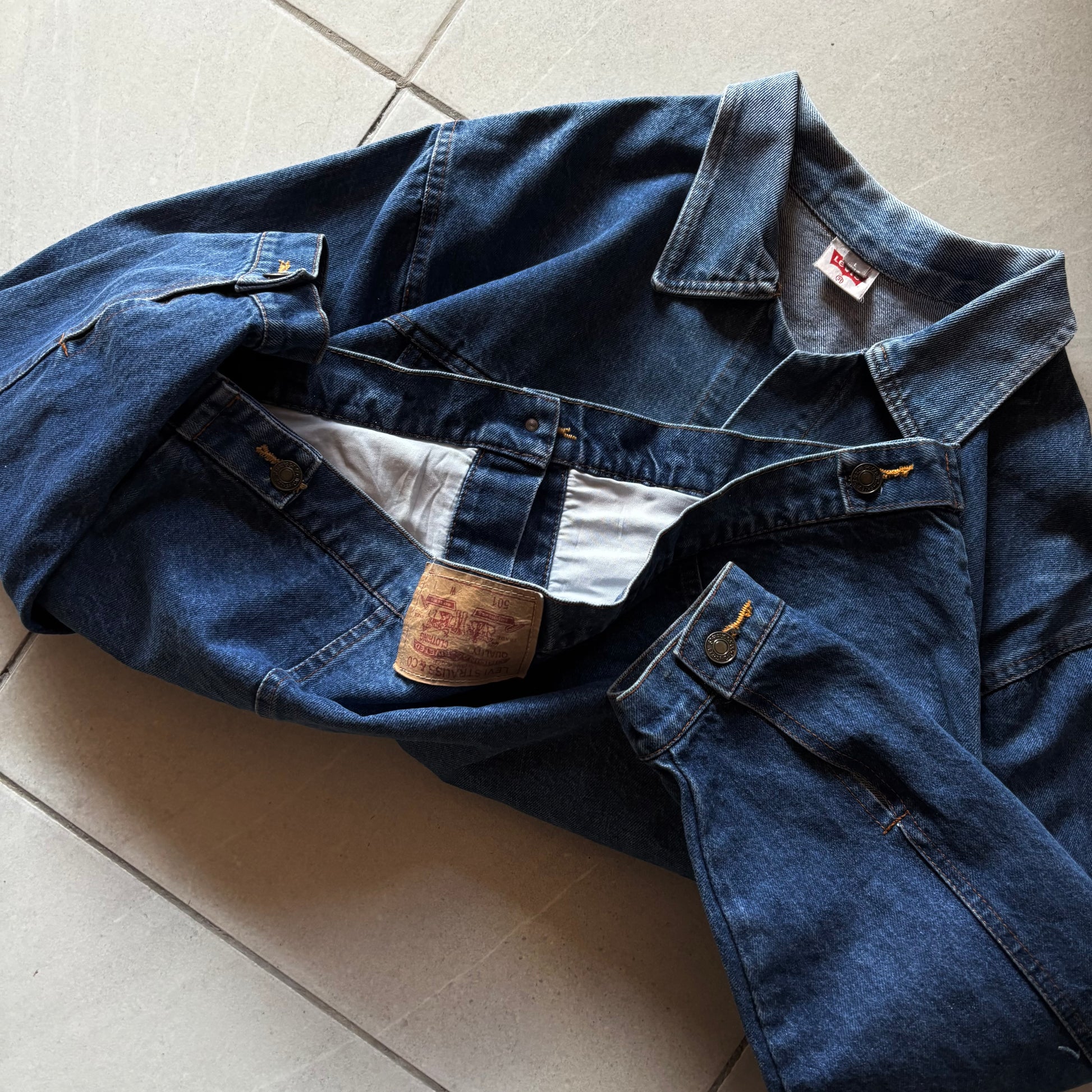 (L) VINTAGE LEVI'S DENIM JACKET