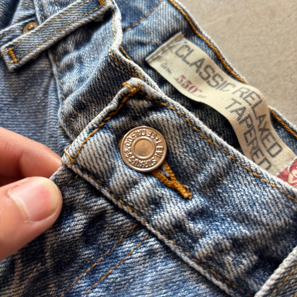 (29/30) LEVI'S 550 DENIM PANT