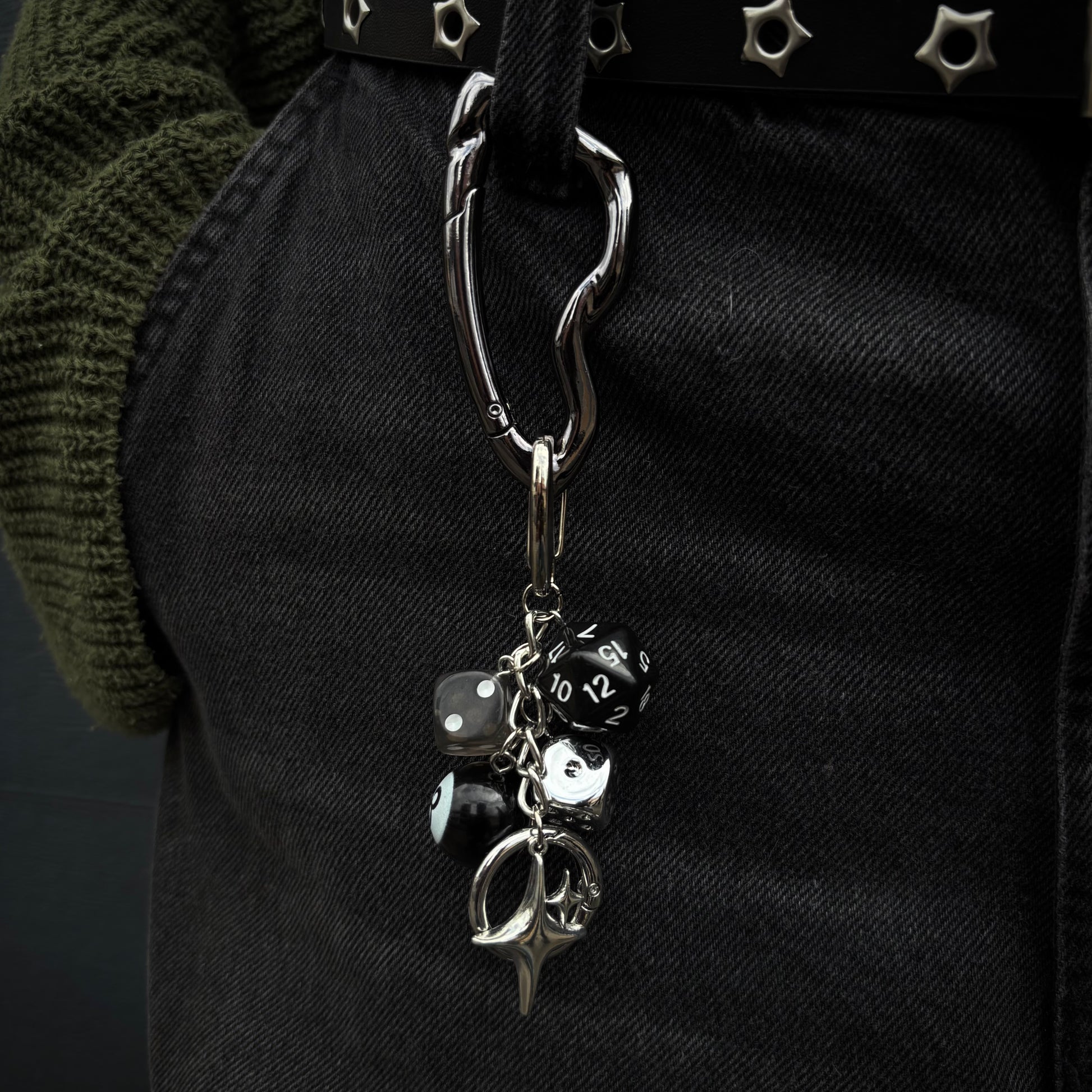 BLACK ABSTRACT CARABINE