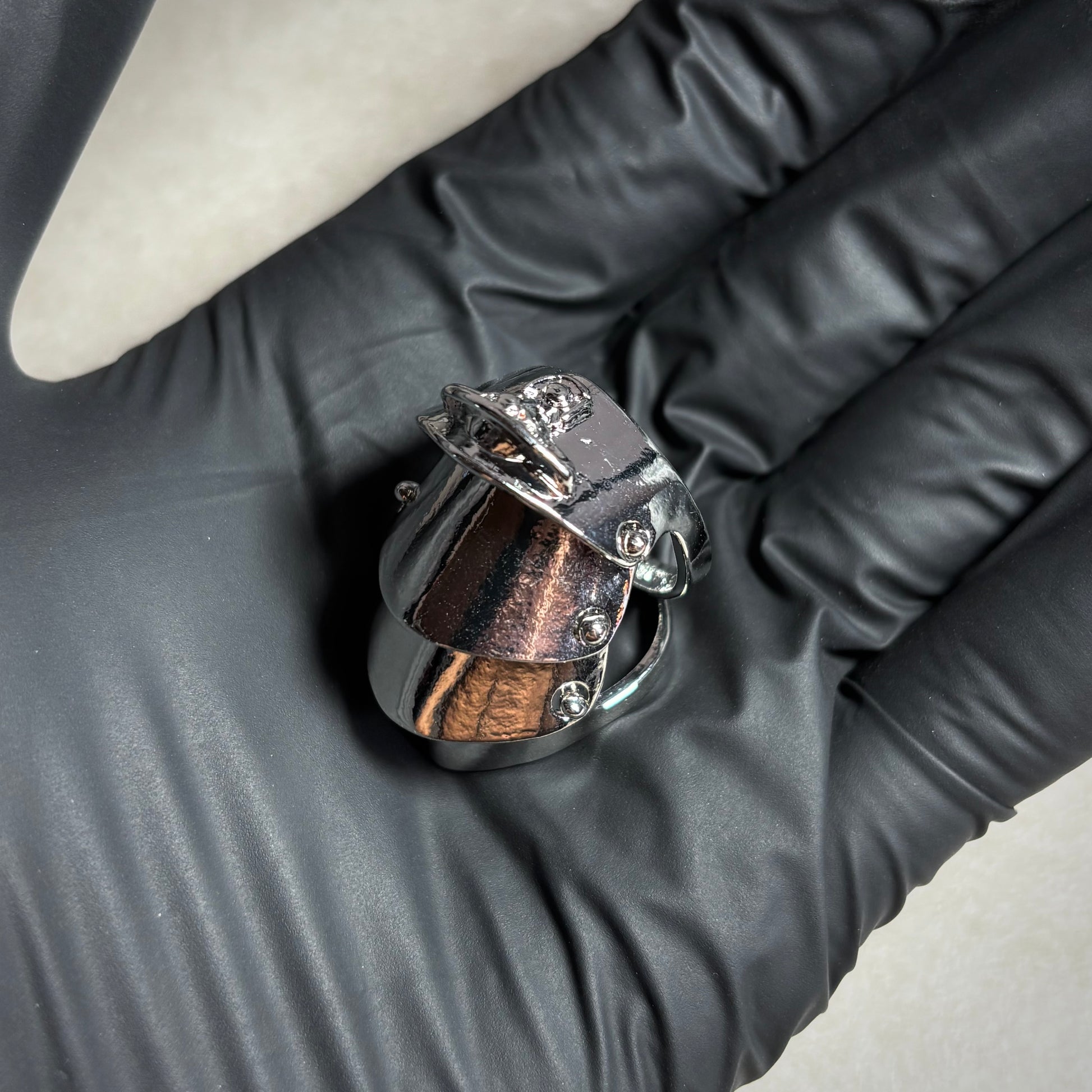 VIVIENNE WESTWOOD ARMOR RING