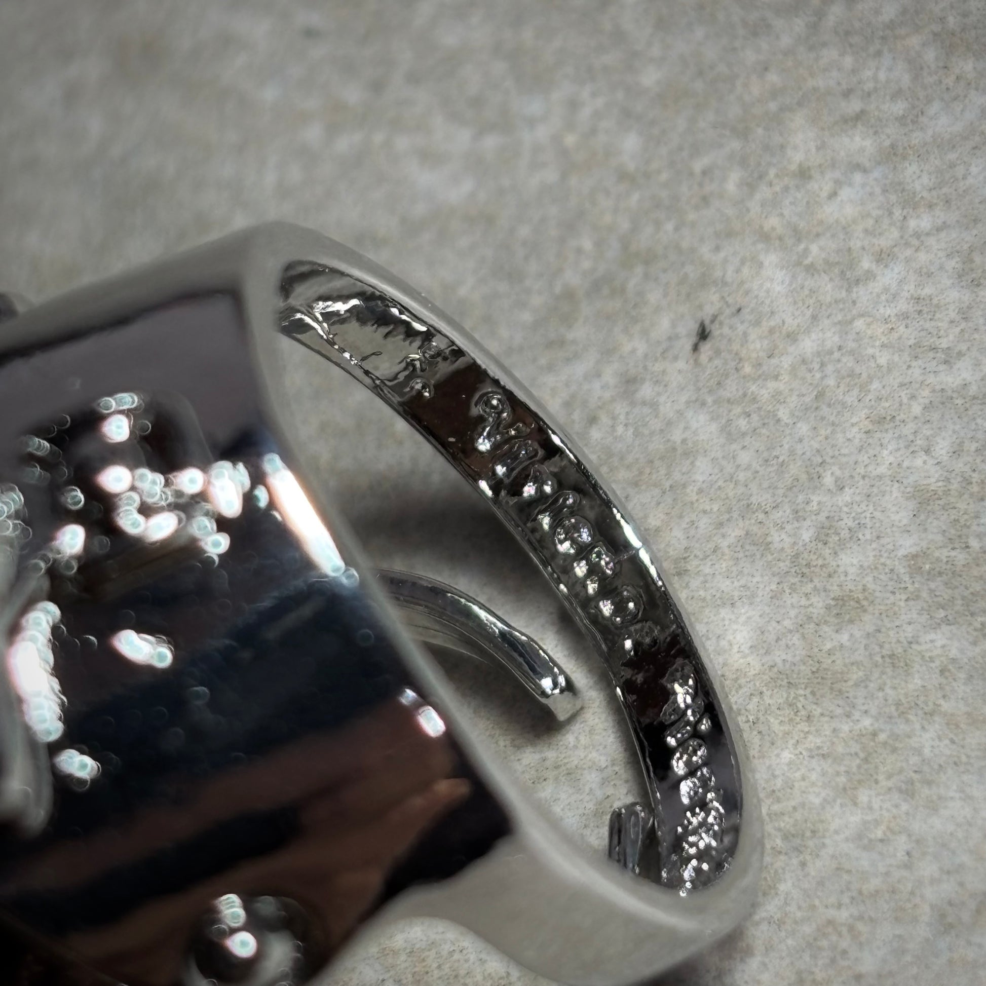 VIVIENNE WESTWOOD ARMOR RING