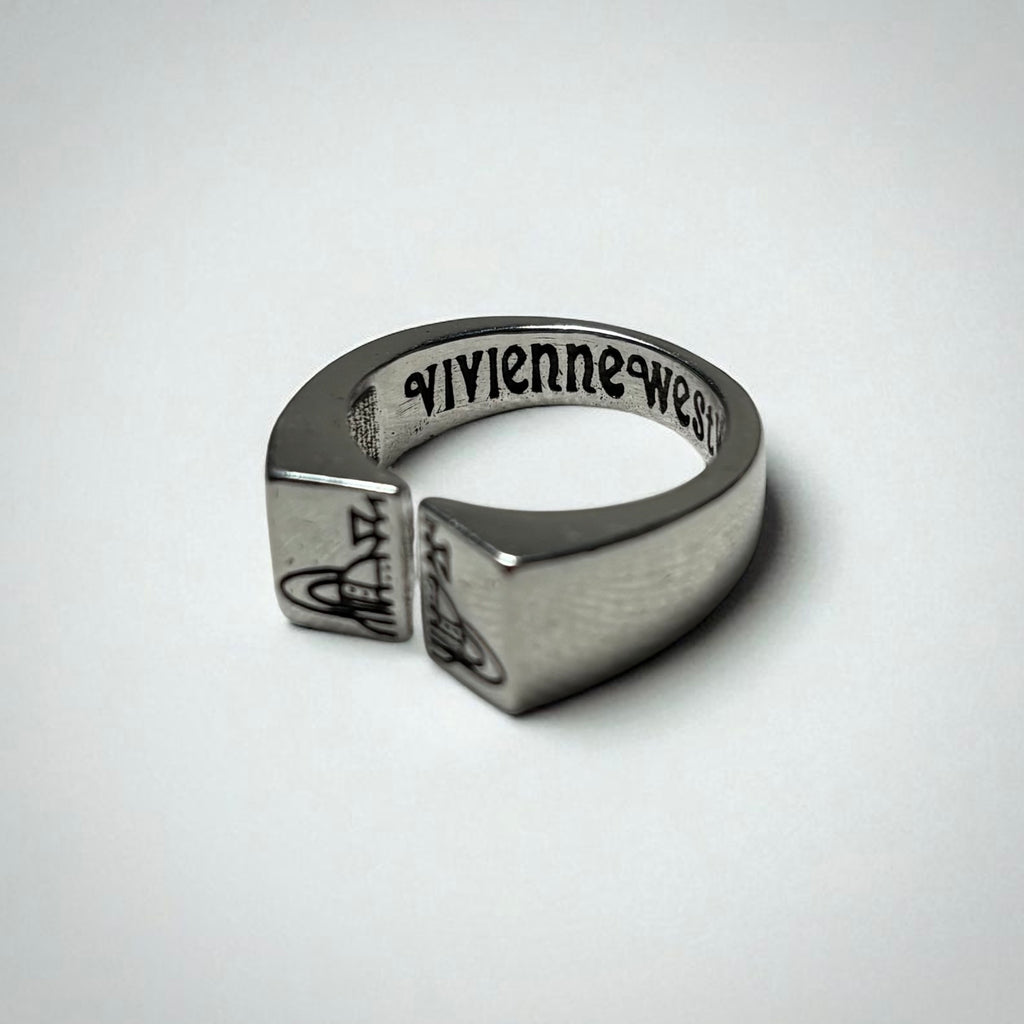 VIVIENNE WESTWOOD SILVER RING