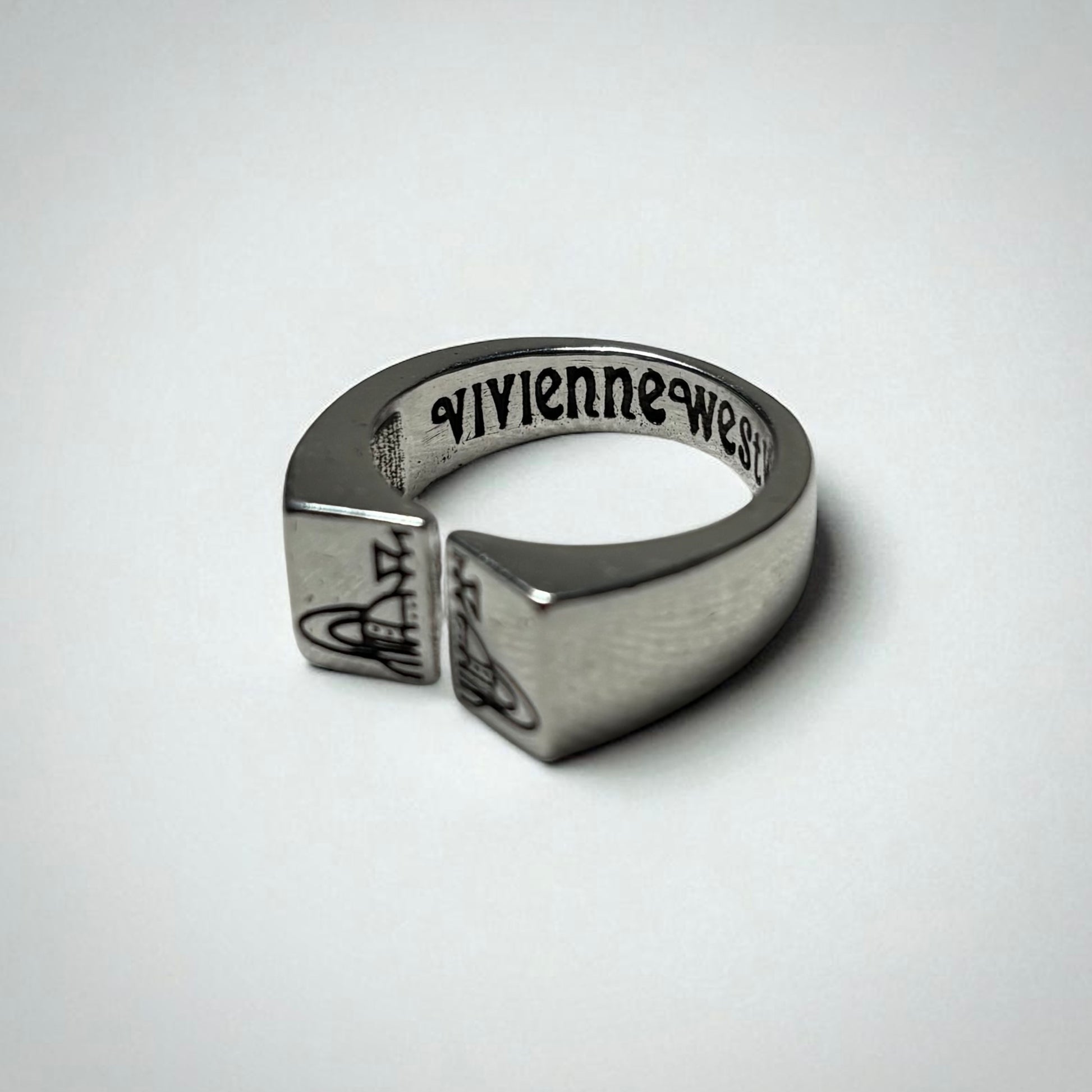 VIVIENNE WESTWOOD SILVER RING