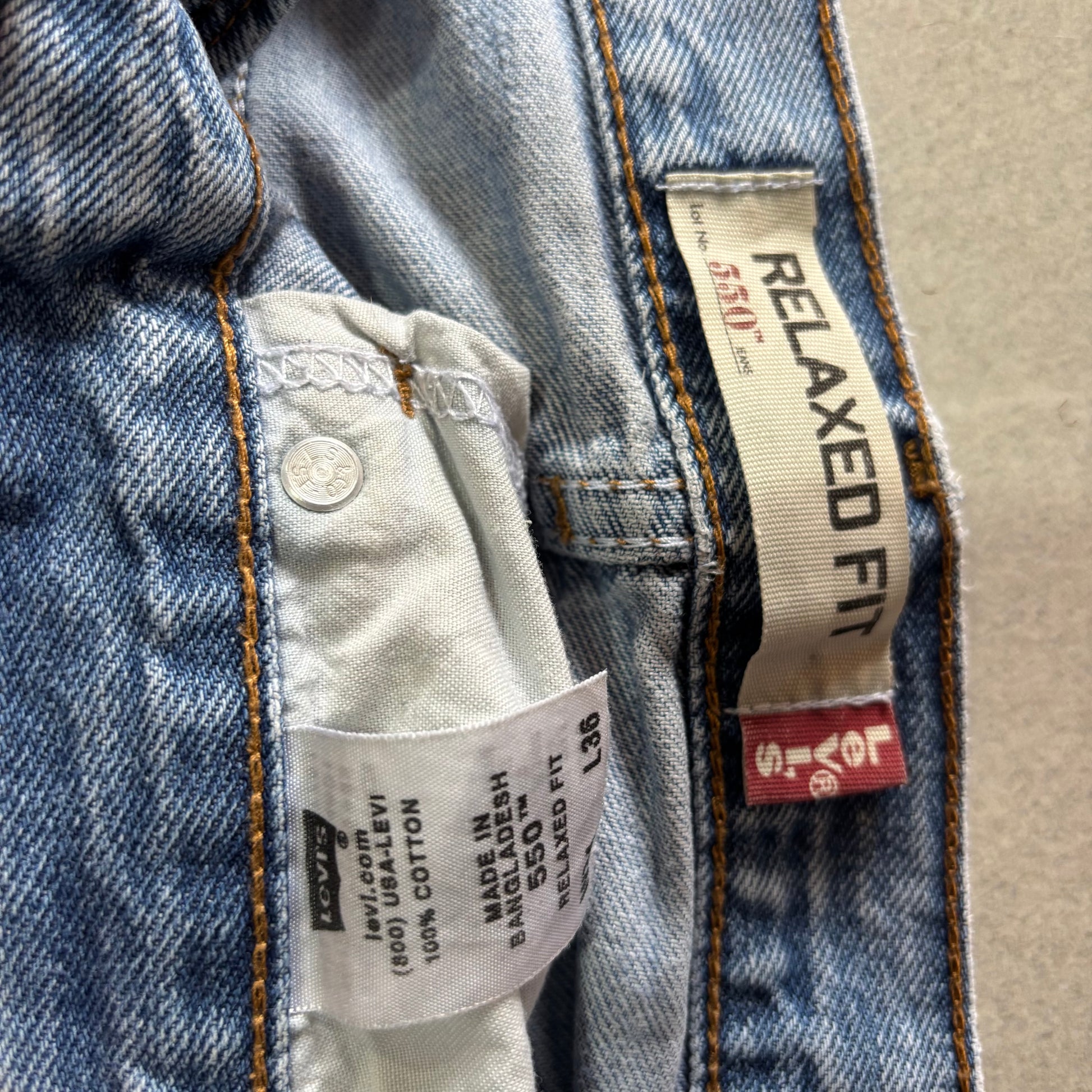 (34/32) LEVI'S 550 DENIM PANT