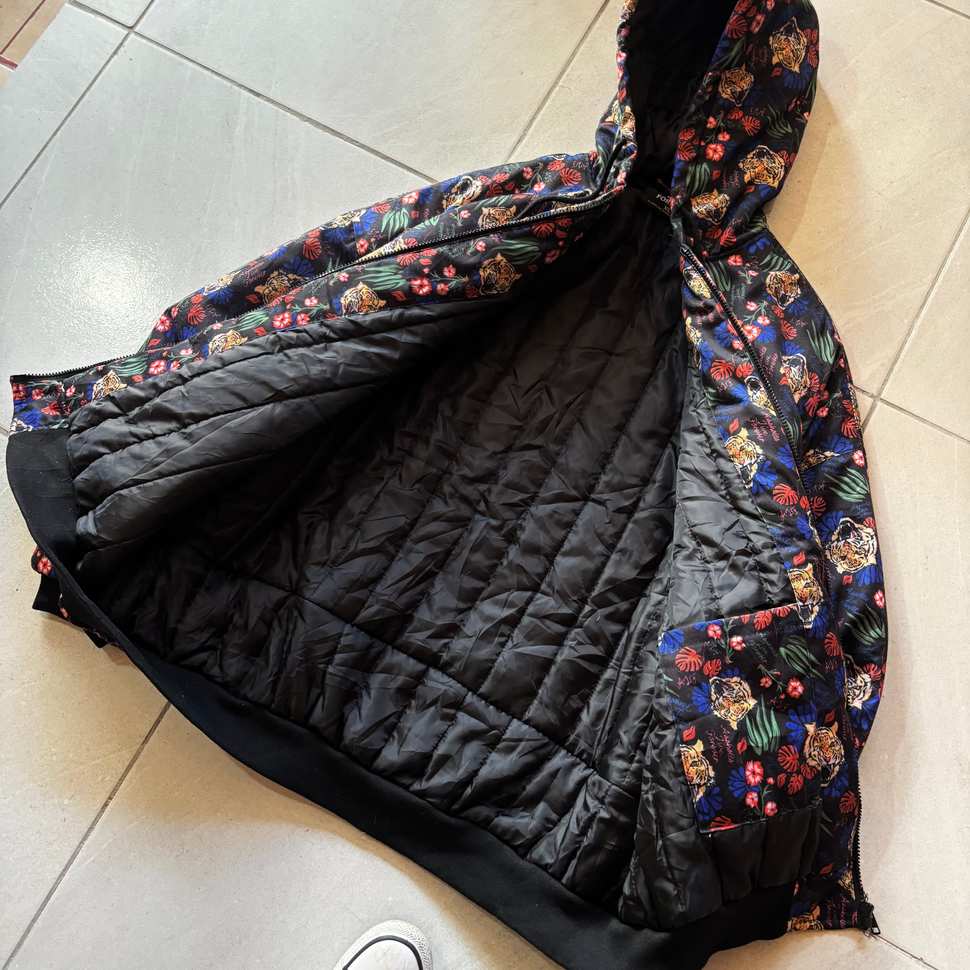 (Xl) LIVE FOREVER TYPE ED HARDY HOODIE BOMBER