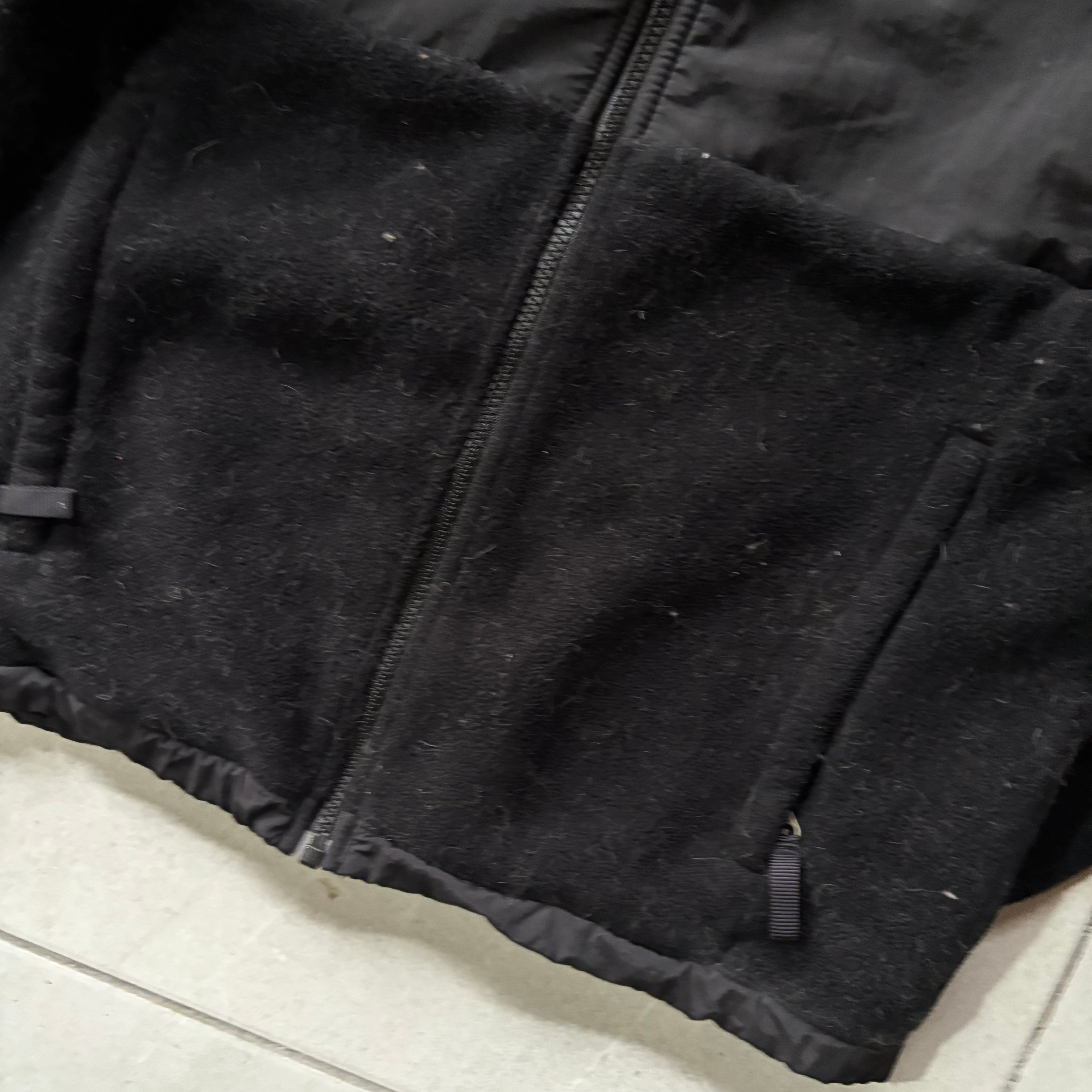 (L) THE NORTH FACE FLEECE JACKET