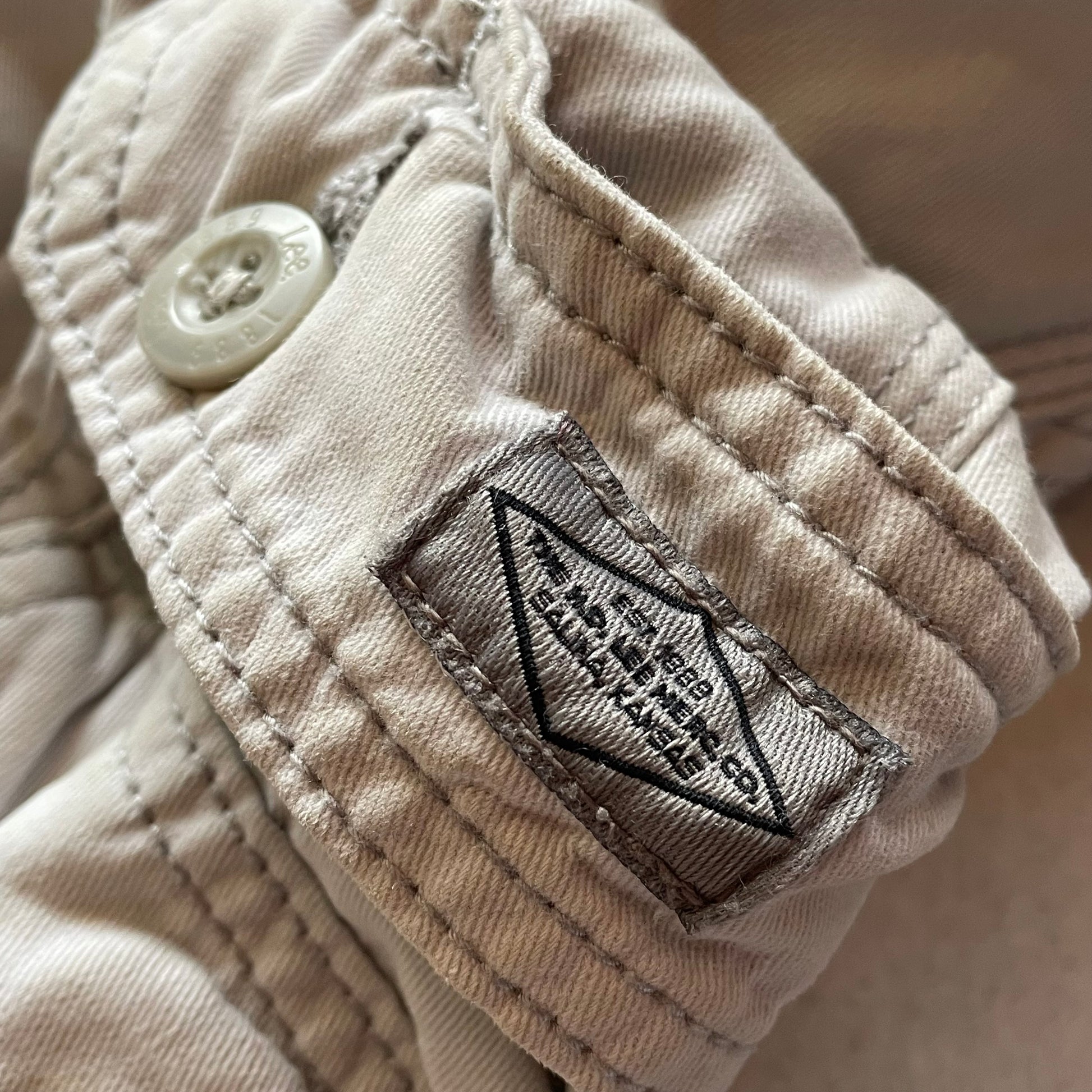(30) VINTAGE LEE CARGO JORT