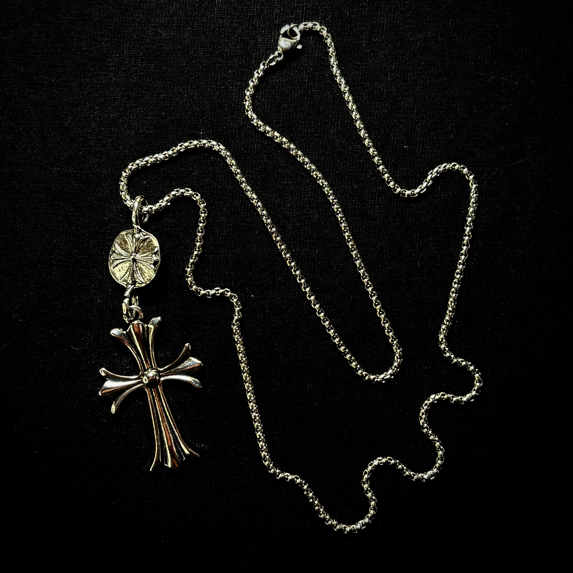 CHROME HEARTS CROSS PENDANT NECKLACE