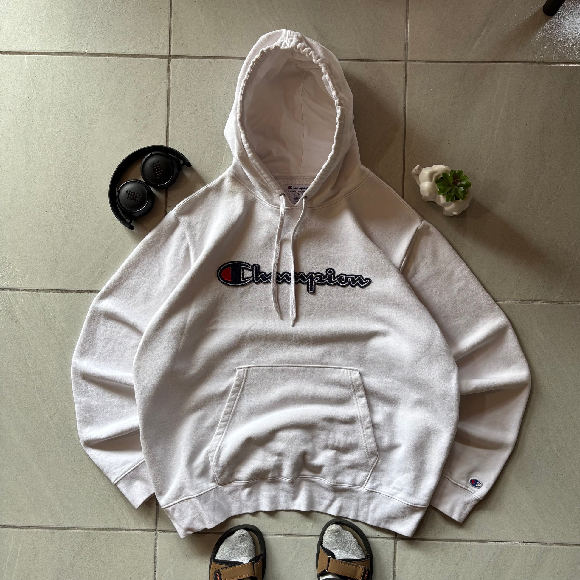 (Xl) CHAMPION WHITE HOODIE