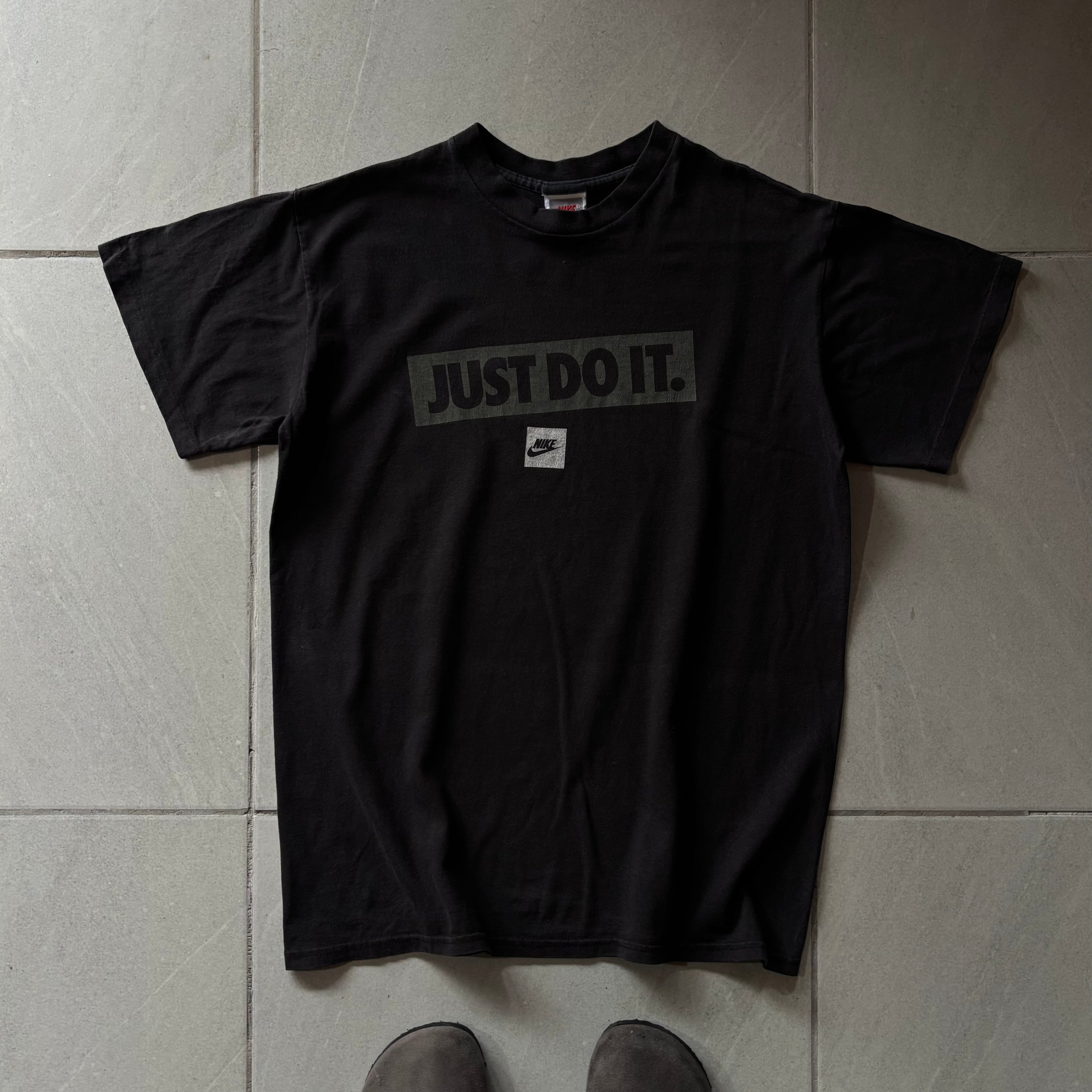 (M BOXY) VINTAGE SINGLE 90s NIKE JUST DO IT