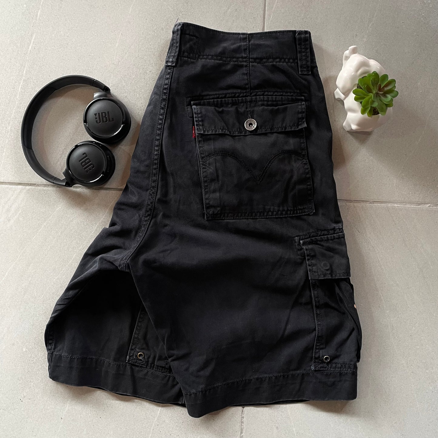 (34) Levi’s Vintage Cargo Short - Baggy