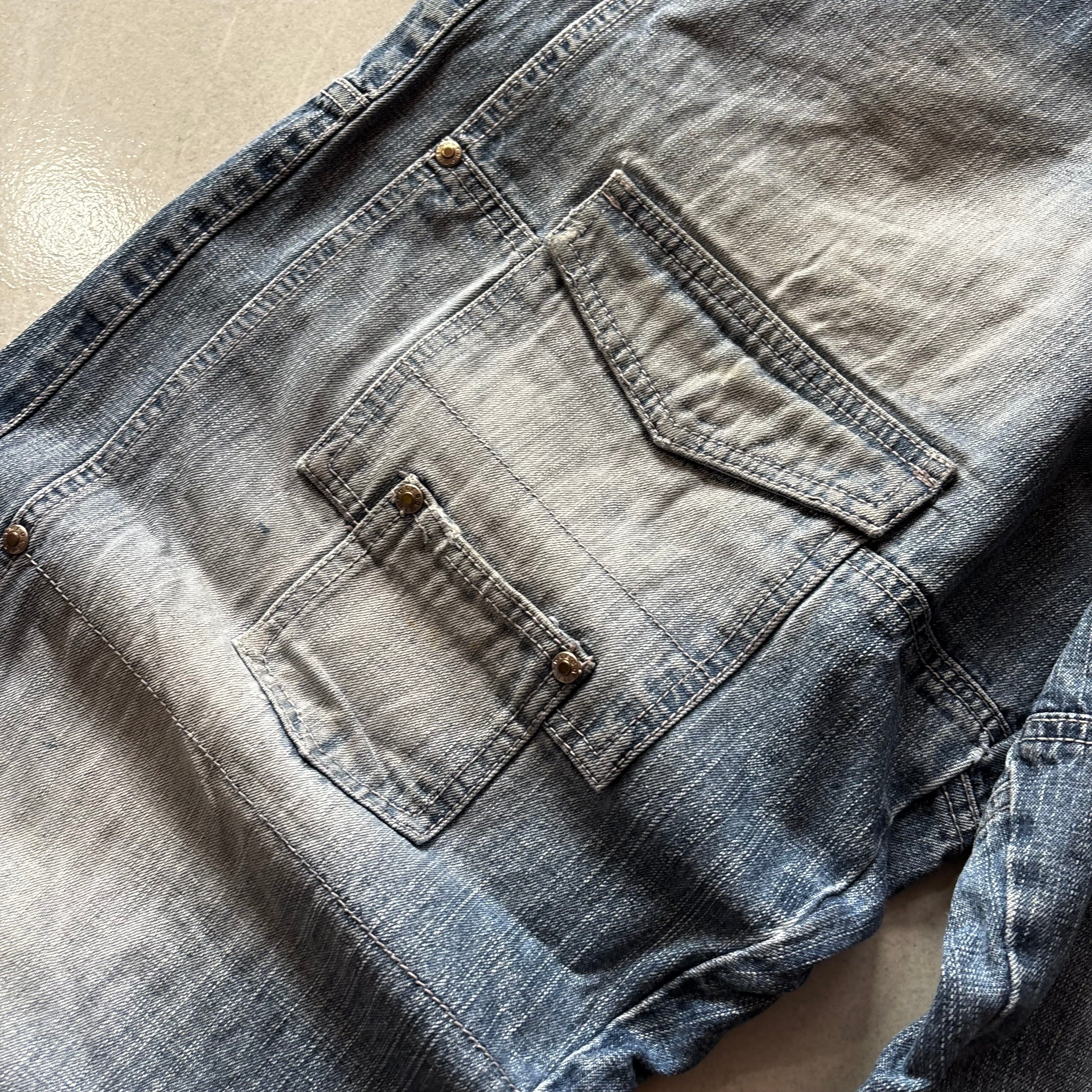 (38) SOUTH POLE RARE PANT