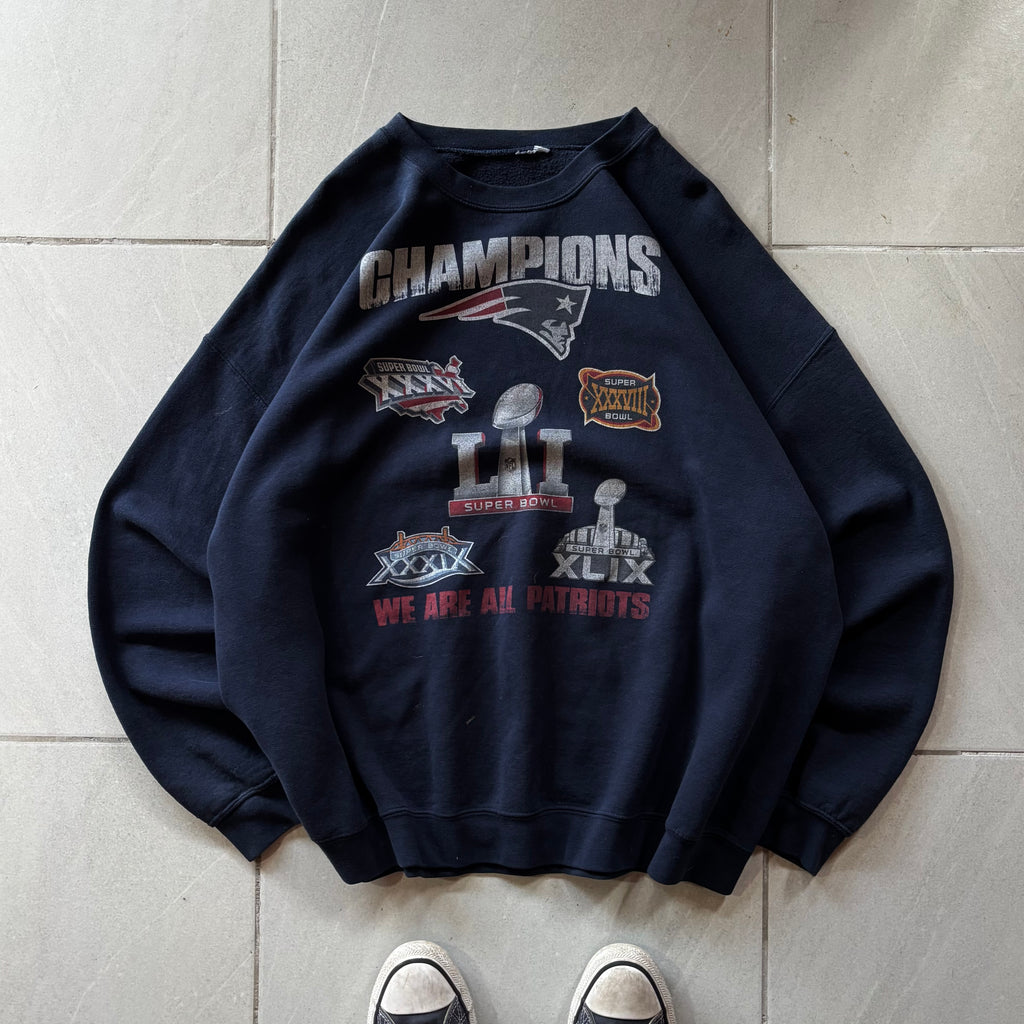(L) VINTAGE NFL CHAMPIONS CREWNECK