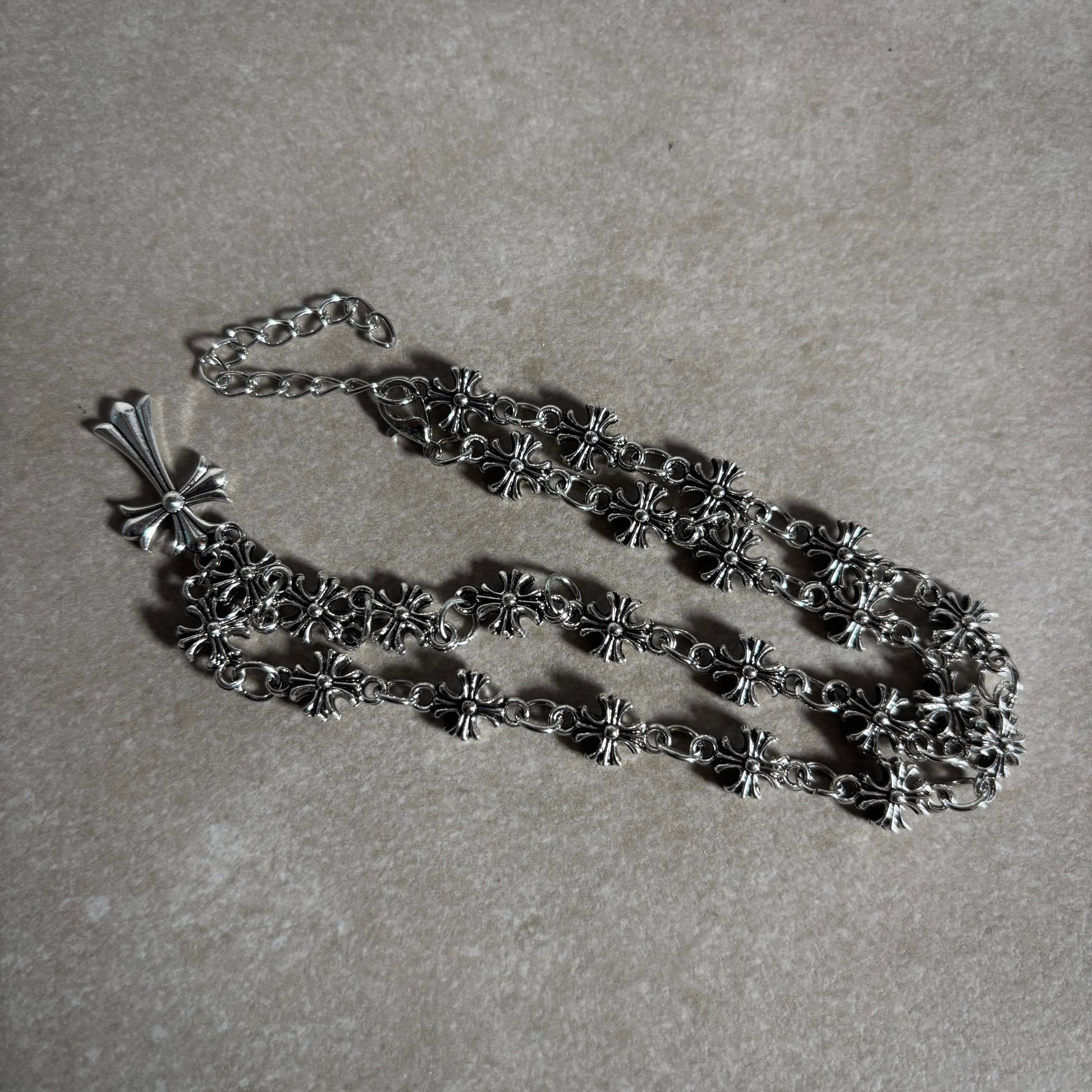 CHROME HEARTS CROSS NECKLACE