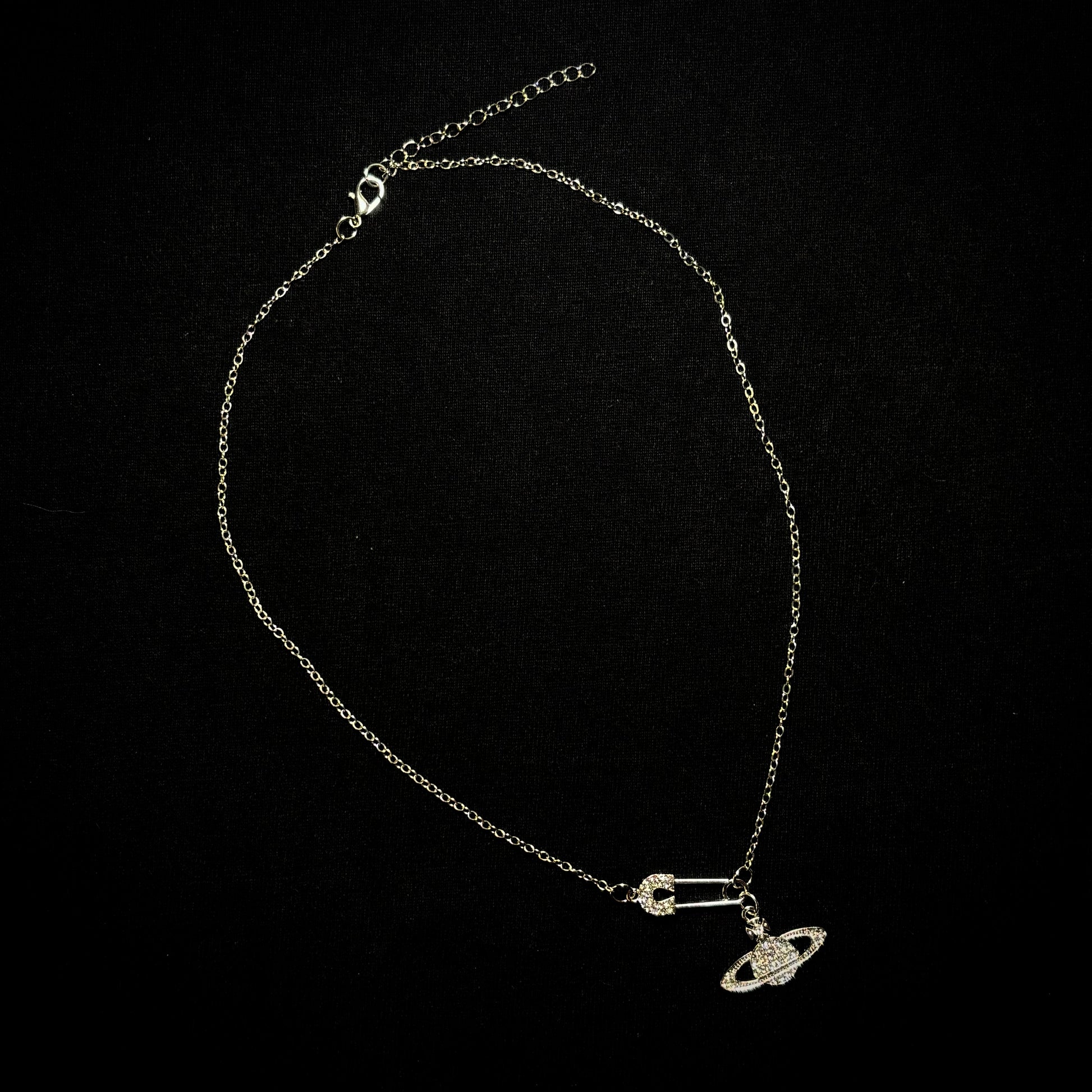 VIVIENNE WESTWOOD NECKLACE
