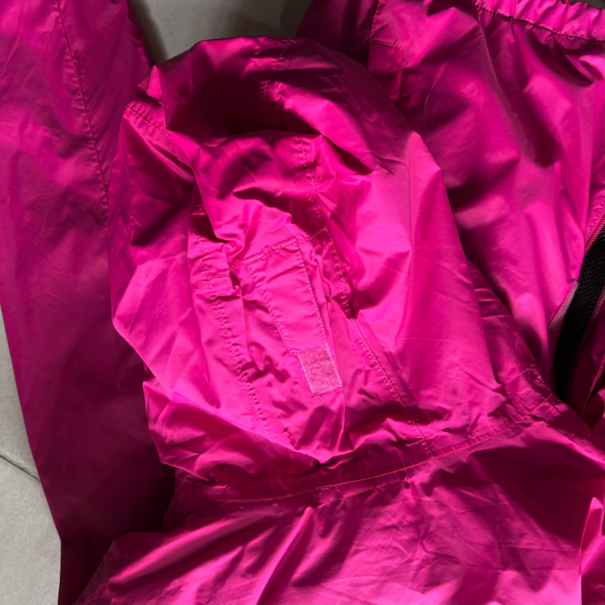 (L) COLUMBIA WINDBREAKER - ZIP DAMAGE