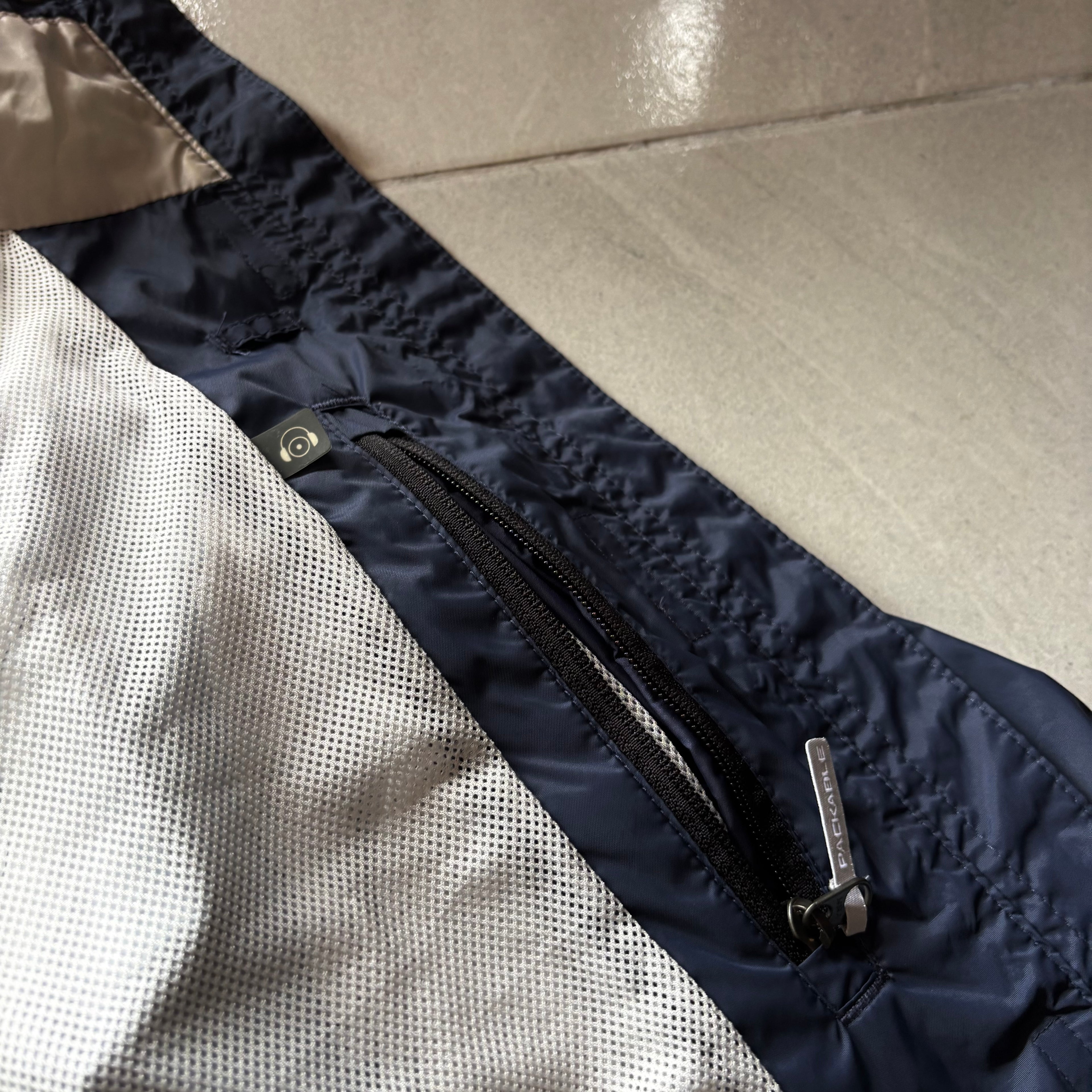 (L) COLUMBIA WINDBREAKER OMNI TECH