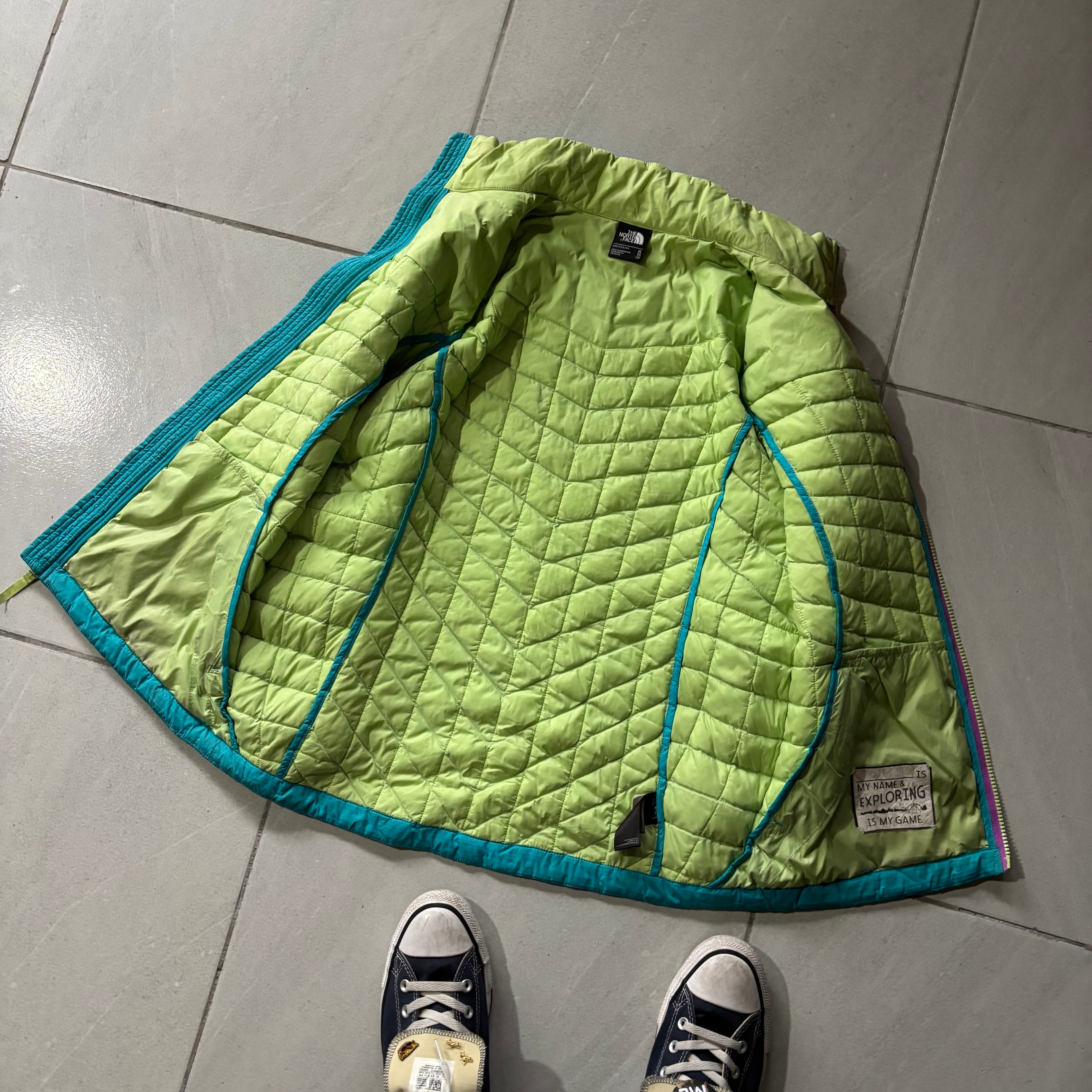 (L) THE NORTH FACE PUFFER JACKET