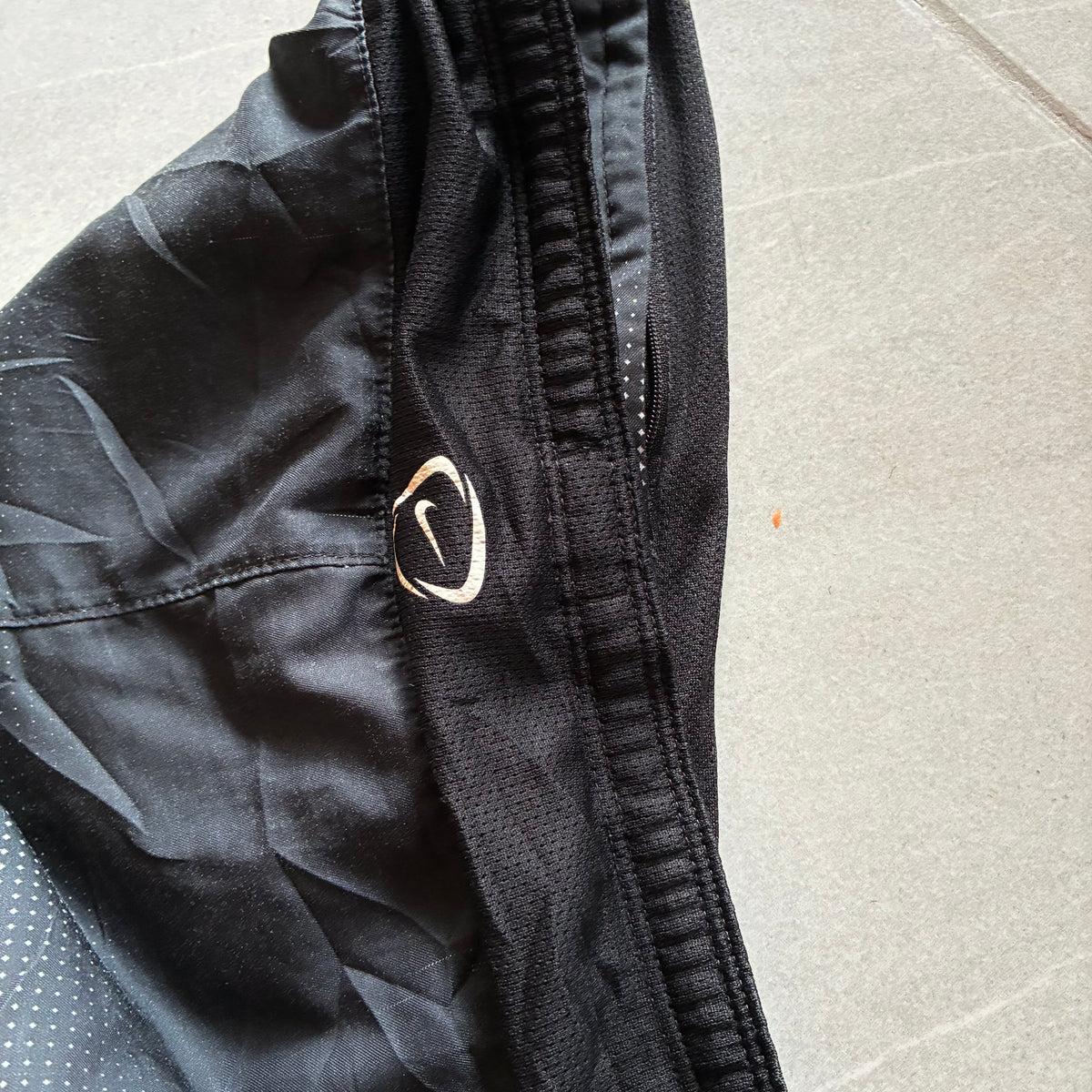 (L) NIKE DRI FIT SHORT