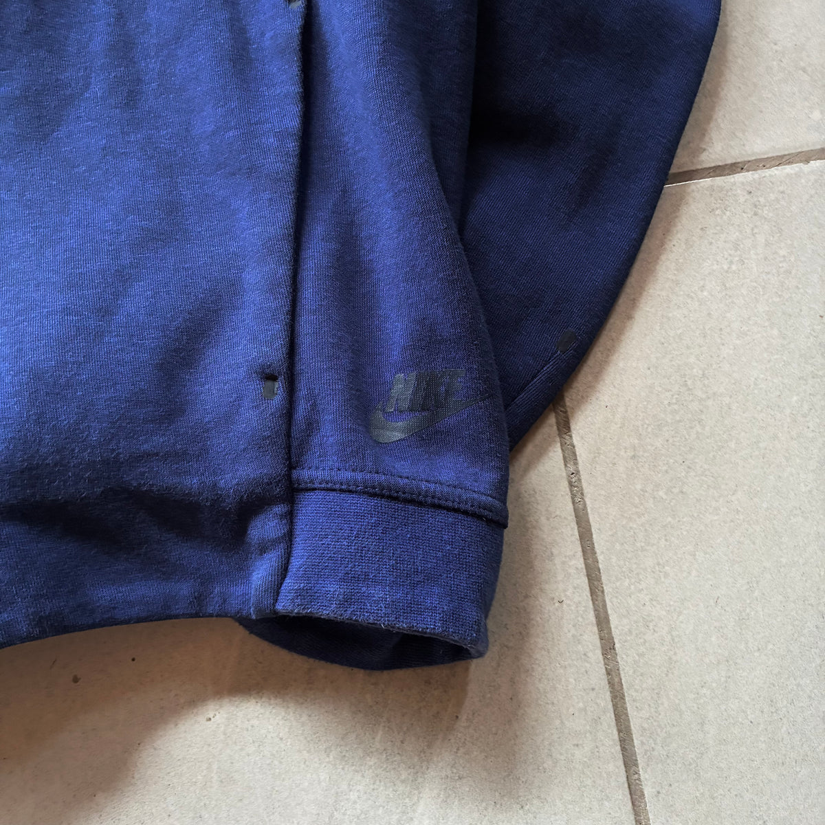 (M) NIKE TECH HOODIE