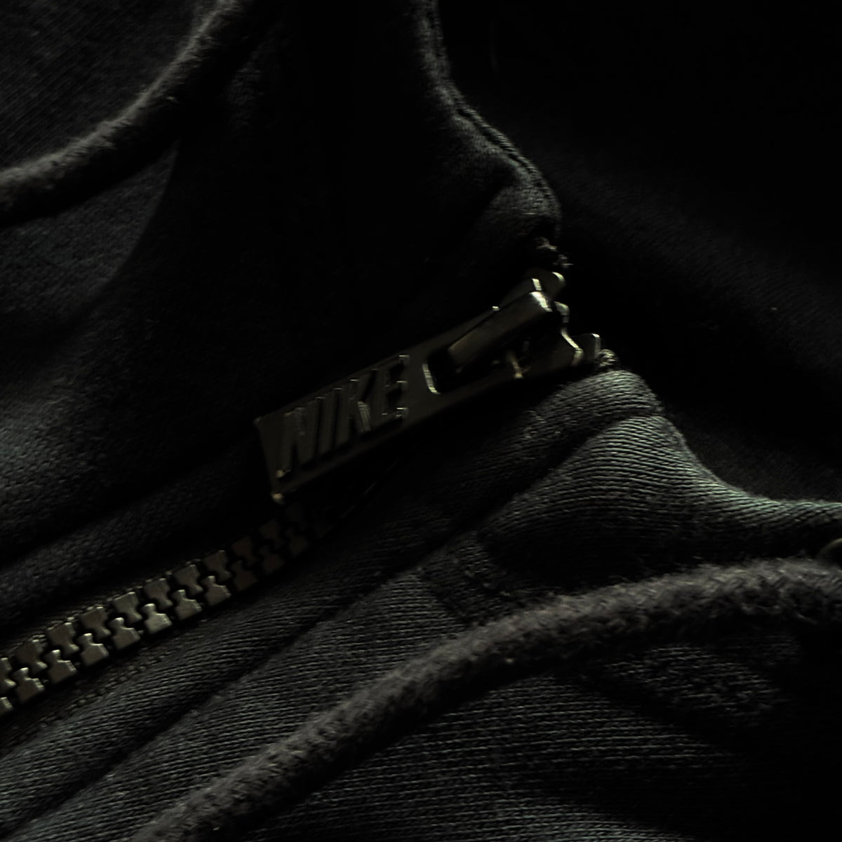 (L) NIKE HOODIE ZIP UP